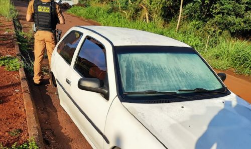 Após denúncia, Gol com alerta de furto é recuperado pela PM