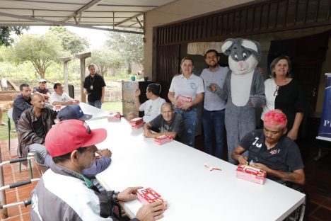 Acolhidos da Casa POP celebram a Páscoa em manhã especial