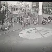Imagem referente a Câmera de segurança registra homicídio em posto de combustível