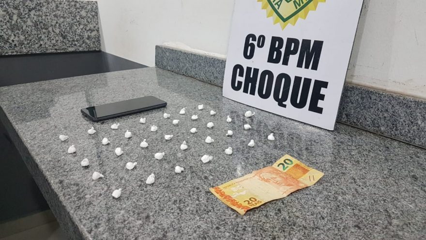 Adolescente é apreendido com 36 buchas de cocaína no Riviera