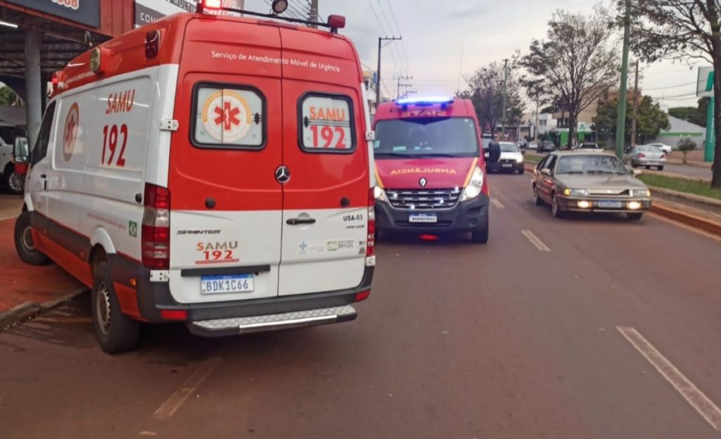 Adolescente fica gravemente ferido após ser atropelado por caminhão guincho em Toledo