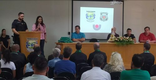 Cerimônia de formatura certifica 18 pessoas privadas de liberdade em confeitaria, em Cascavel
