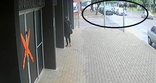 Câmera registra acidente entre Fiesta e S10 na Avenida Brasil