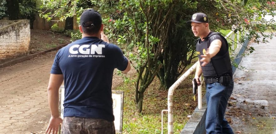 PM realiza simulação de combate real e utiliza “figurante” da CGN na ação