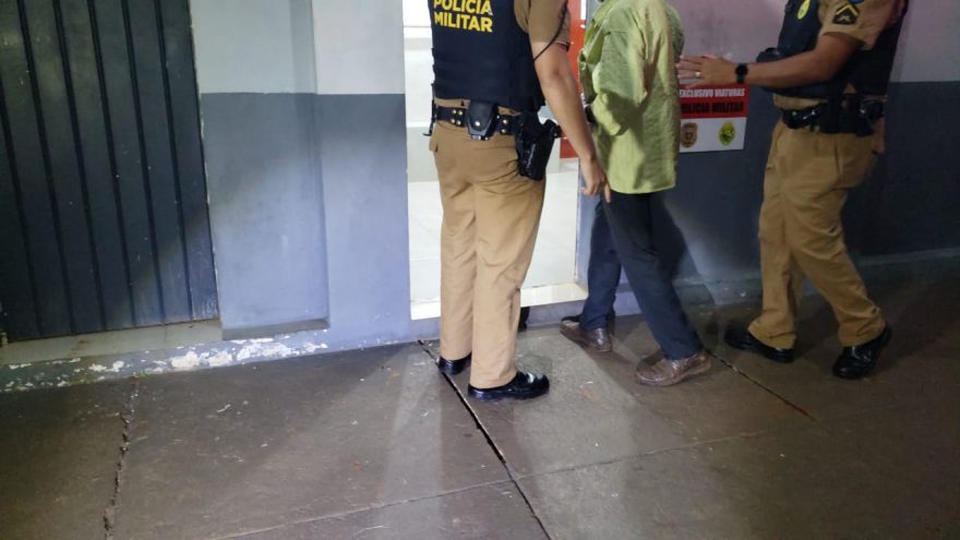 Homem é detido por dirigir embriagado