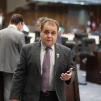 Imagem referente a Deputado Batatinha, recém-eleito, gasta mais de R$ 8 mil com aluguel de carro em Fevereiro