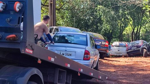 Corsa com alerta de furto é recuperado no Santa Cruz