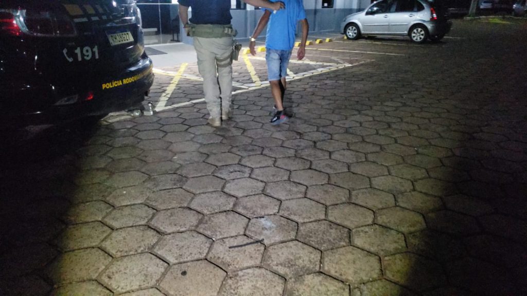 Homem sem porte, mas com registro, é detido portando revólver