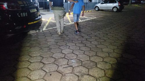 Homem sem porte, mas com registro, é detido portando revólver