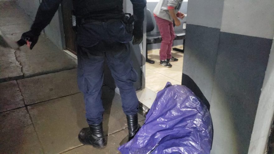 Homem é detido pela GM com maconha no Riviera
