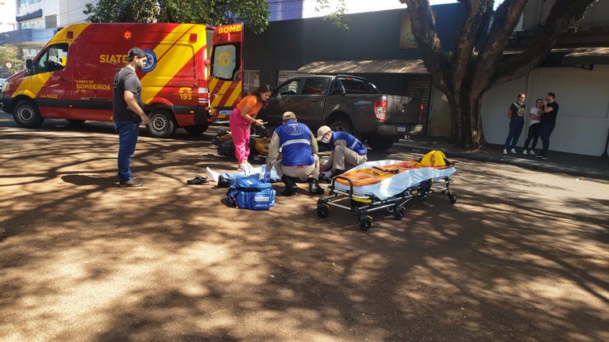 Motociclista fica ferido em acidente de trânsito na rua Paraná