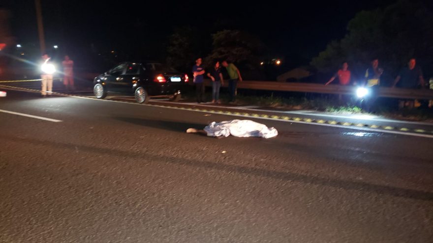 Homem morre atropelado na BR-467 em Cascavel