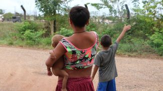 Maternidade na adolescência afeta mais jovens indígenas
