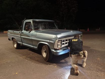 Veículo furtado em Toledo é recuperado pela PRF na BR-277