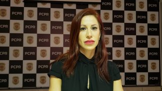 Delegada explica como cascavelenses usavam fotos de mulheres atraentes para aplicarem golpes; Vítima foi lesada em R$ 500 mil