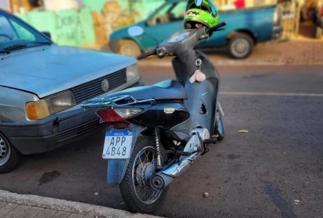 Motocicleta Biz foi furtada na Avenida Carlos Gomes
