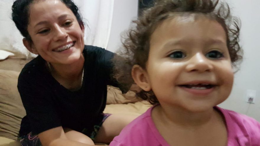 “Ela estava quase morta”, diz mãe sobre salvamento de filha pela equipe de Choque