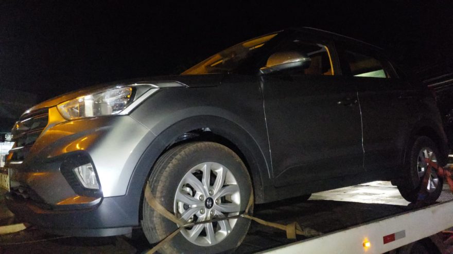 Homem tenta contrabandear iPhones, é assaltado, PRF intervém e apreende carros e celulares