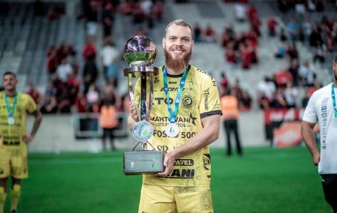 Cascavel comunica saída do atacante Lucas Coelho