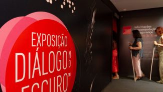 Mostra Diálogo no Escuro usa empatia para integrar cegos na sociedade