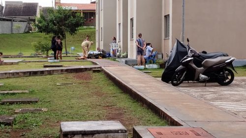Mulher cai de degrau e precisa de atendimento do Siate no Floresta