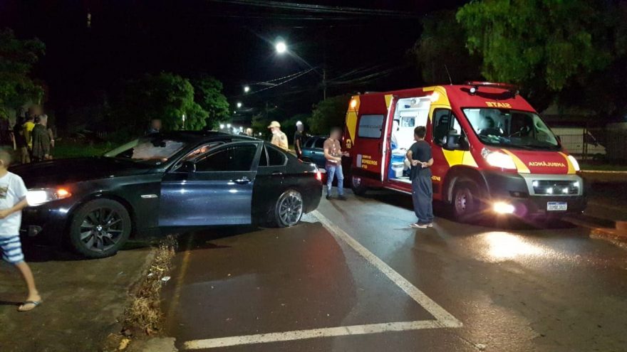 Mulher fica ferida em acidente entre Corsa e BMW na Rua Apalais