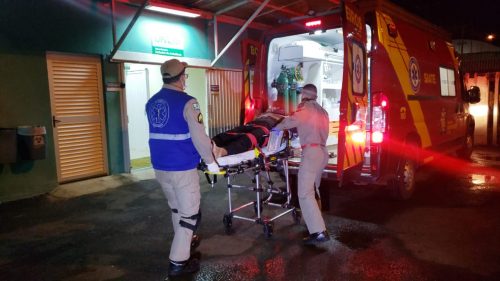 Homem cai de moto na BR-277 e sofre contusões e escoriações