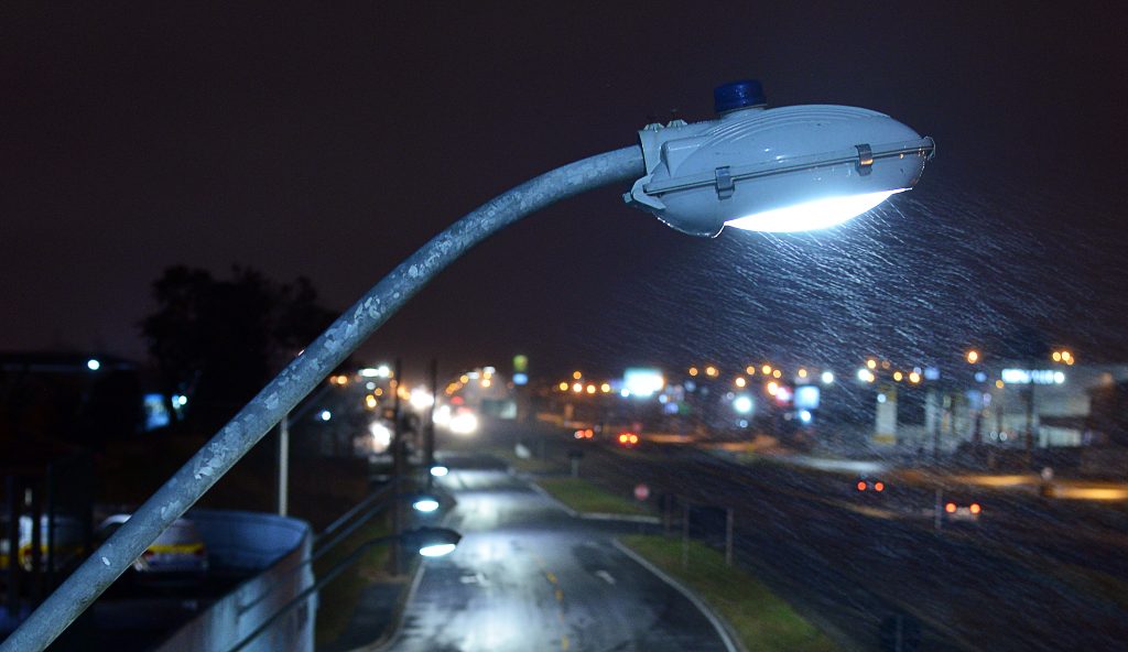 Município investe R$ 7 milhões em créditos adicionais na substituição por lâmpadas de LED na iluminação púbica