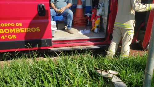 Homem sofre queda de dois metros de altura e tem lesão na lombar