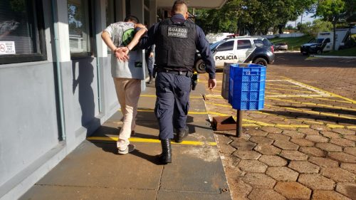 Sextou! homem é detido após furtar garrafas de Natu Nobilis em supermercado