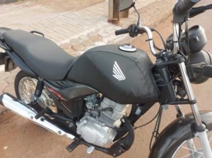 Motocicleta Honda CG, placa ATU-8040, foi furtada no Cancelli