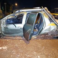 Imagem referente a Condutor morre após ser ejetado de veículo em capotamento na BR-277 em Cascavel