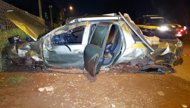 Imagem referente a Condutor morre após ser ejetado de veículo em capotamento na BR-277 em Cascavel