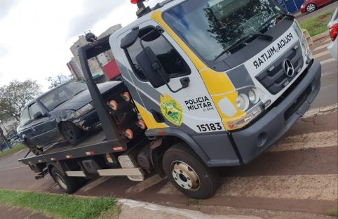 Veículo que estava estacionado em local irregular é apreendido pela PM em ação conjunta