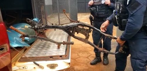 Partes de motocicleta furtada são recuperadas pela Força Rural