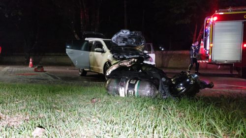 UP TSI pega fogo no Centro de Cascavel e Bombeiros são chamados