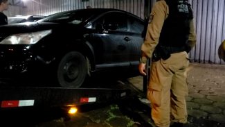 PM apreende Citröen C4 usado em tentativa de homicídio no Cascavel Velho