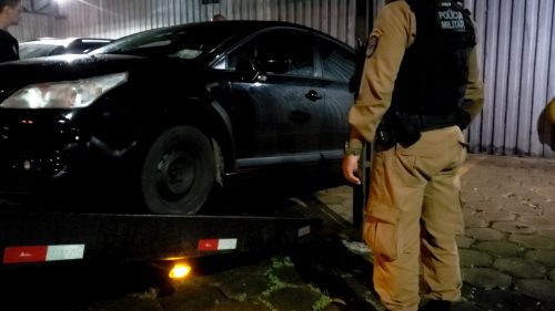 PM apreende Citröen C4 usado em tentativa de homicídio no Cascavel Velho
