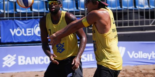 Imagem referente a Vôlei de praia: Evandro e Arthur são campeões em fase do mundial no RJ