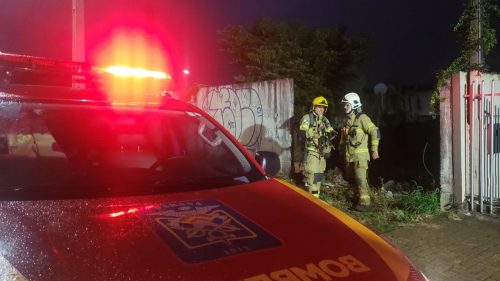 Casa ocupada por pessoas em situação de rua pega fogo no Centro