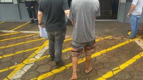 Policial do GDE flagra homem furtando objetos na secretaria de obras e realiza detenção