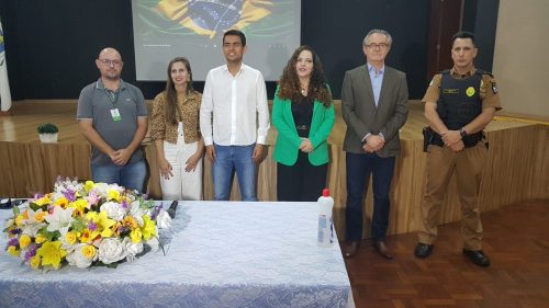 NRE realiza reunião para debater protocolo de situações de violência