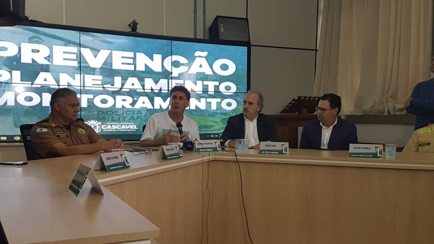 Município convida pais para visitarem as escolas nesta quinta e entrega 4 novas viaturas para a GM