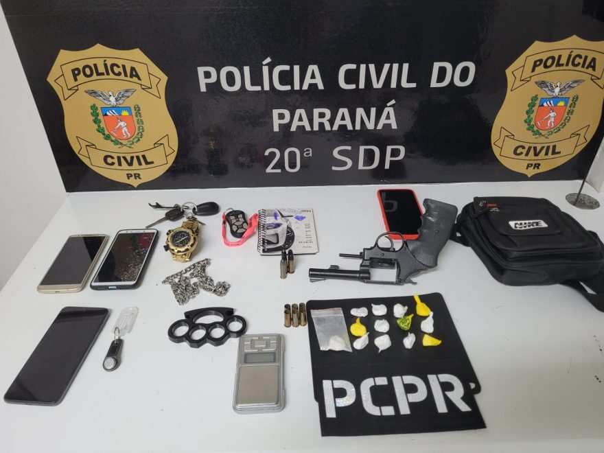 Polícia Civil de Toledo apreende adolescente com arma e drogas