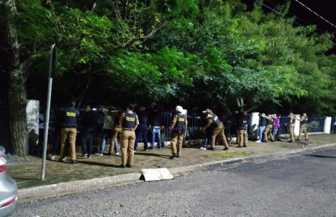 15 veículos são apreendidos em aula prática com alunos da EsFAEP; uma pessoa foi detida