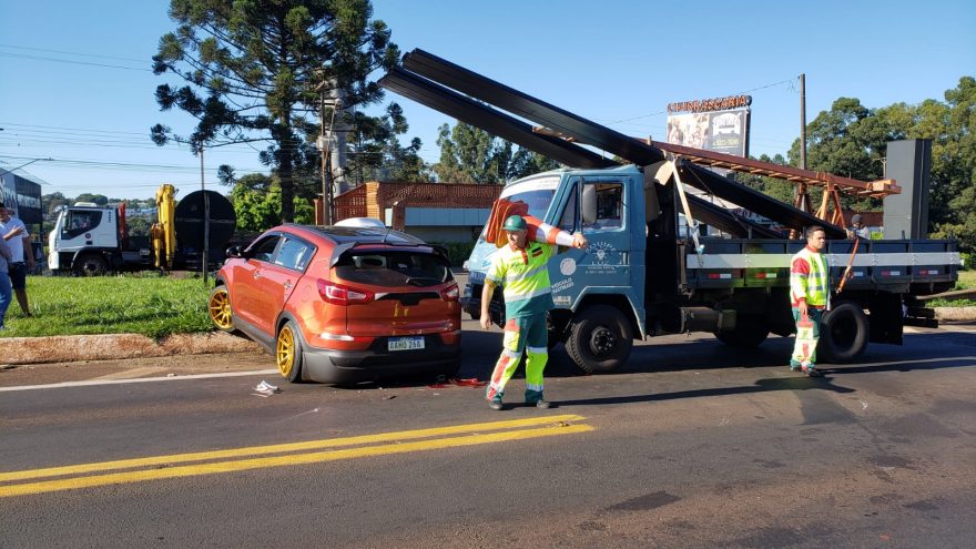 Mais uma colisão no Trevo da Portal deixa rodovia BR-277 interditada