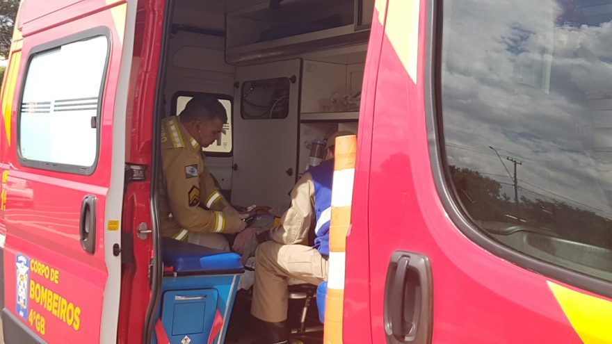 Ciclista fica em estado grave após se envolver em acidente na BR-277