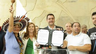 Governador sanciona lei que cria o Conselho dos Povos Indígenas do Paraná