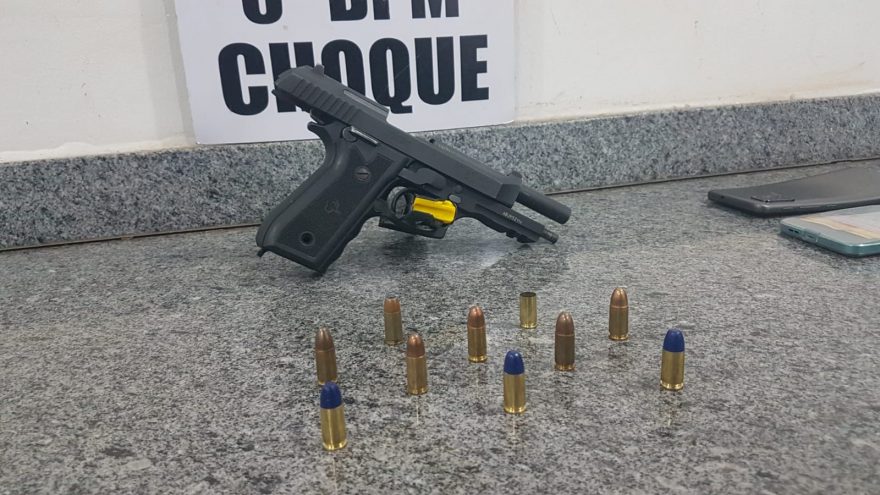 Três são detidos com arma e munições na BR-277 em Cascavel