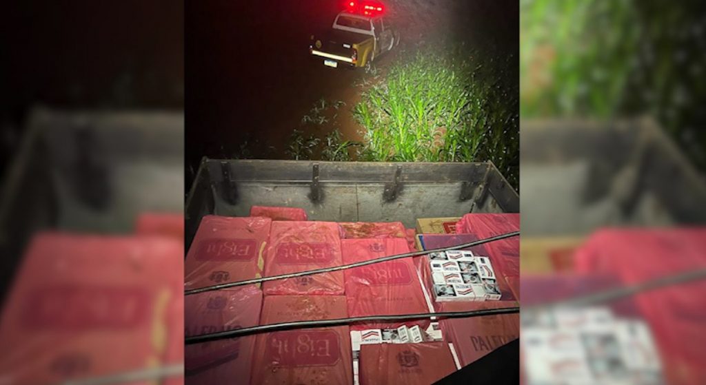 PRE de Cascavel apreende carga de cigarros contrabandeados após perseguição na PR-180